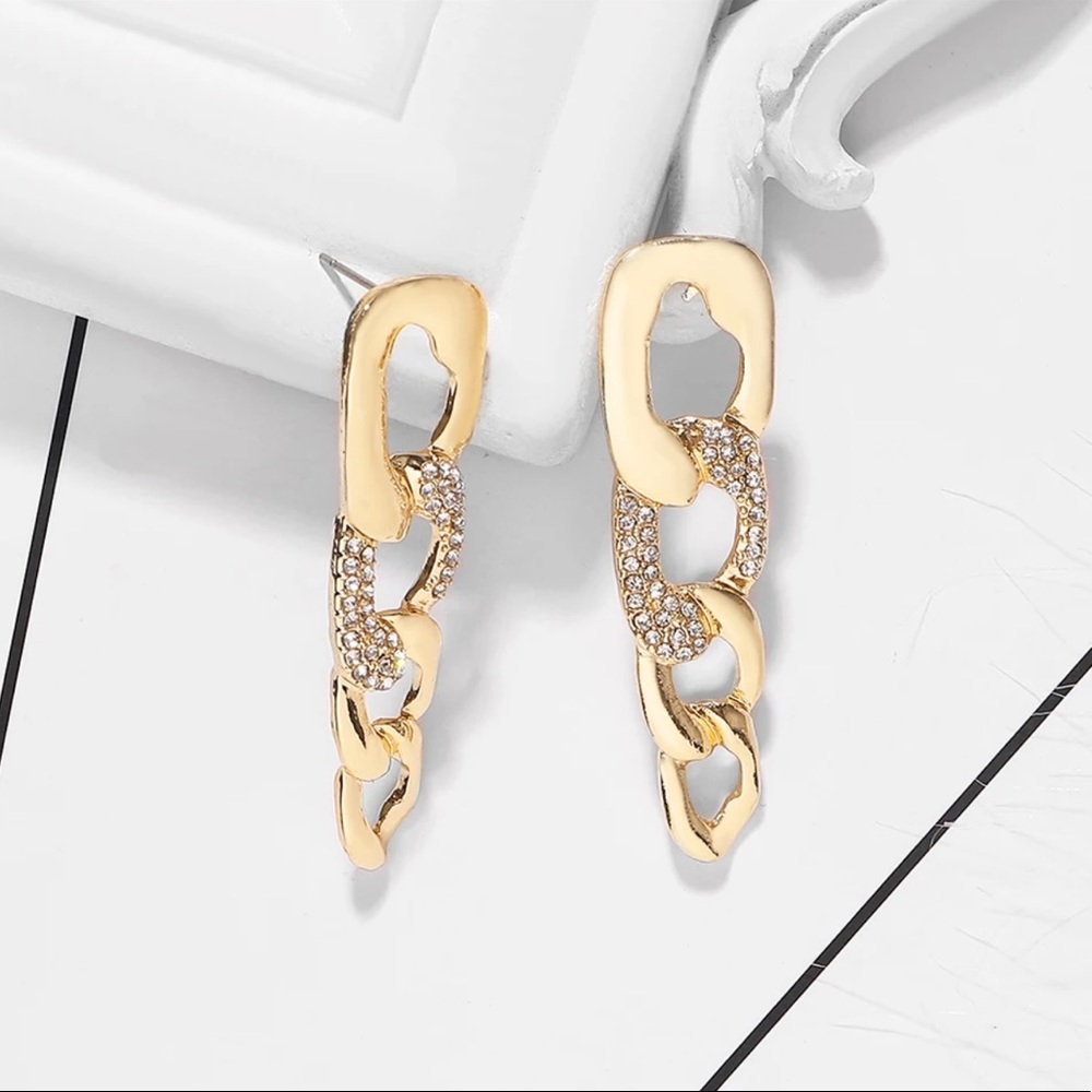 New! Miami Nights Chain Drop Earrings - Picture 7 of 8